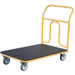 Nákladní automobil s...